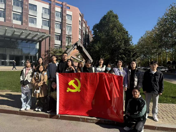 “感悟时代光影，汲取奋进力量”：外国语学院英语德语党支部、翻译党支部联合主题党日活动——中国电影博物馆篇