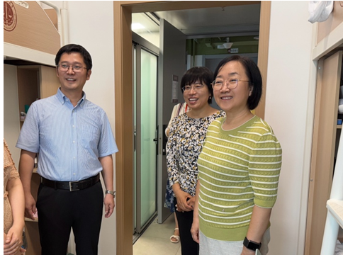 【外院新闻】暖心护航，新居开启 ——外国语学院2022级宿舍搬迁工作圆满完成