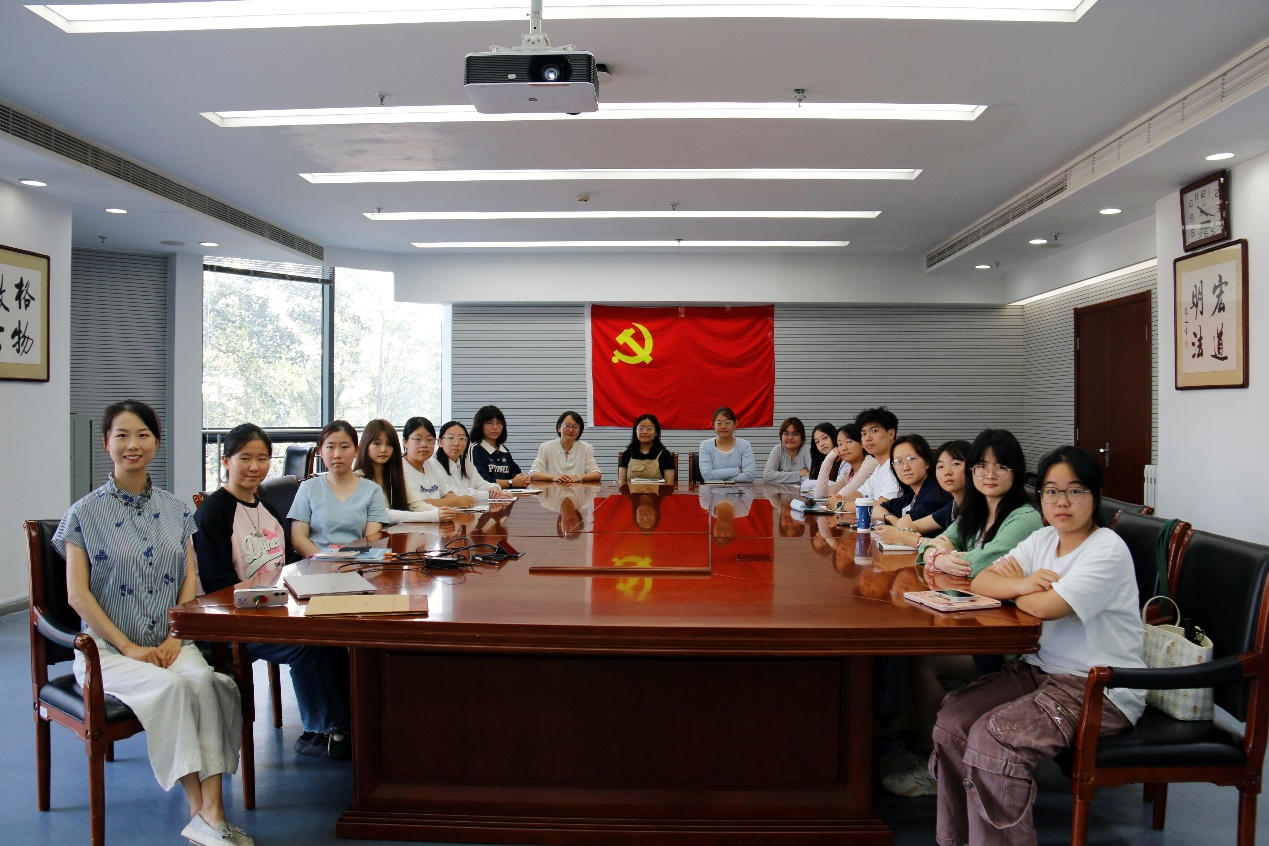 【闻道乐群第九期】外国语学院2025级党员发展专题研学活动顺利举行